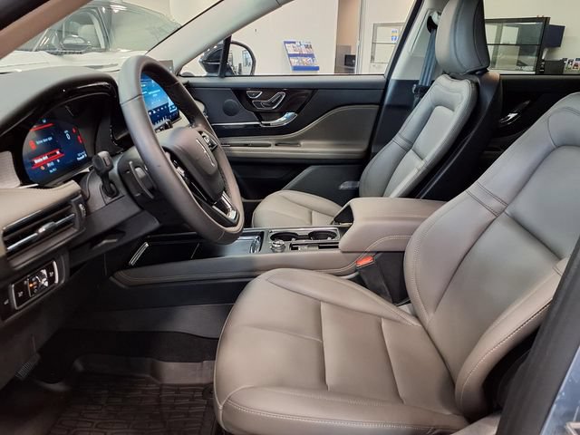 Certified 2026 Lincoln Corsair Premiere FWD image 4