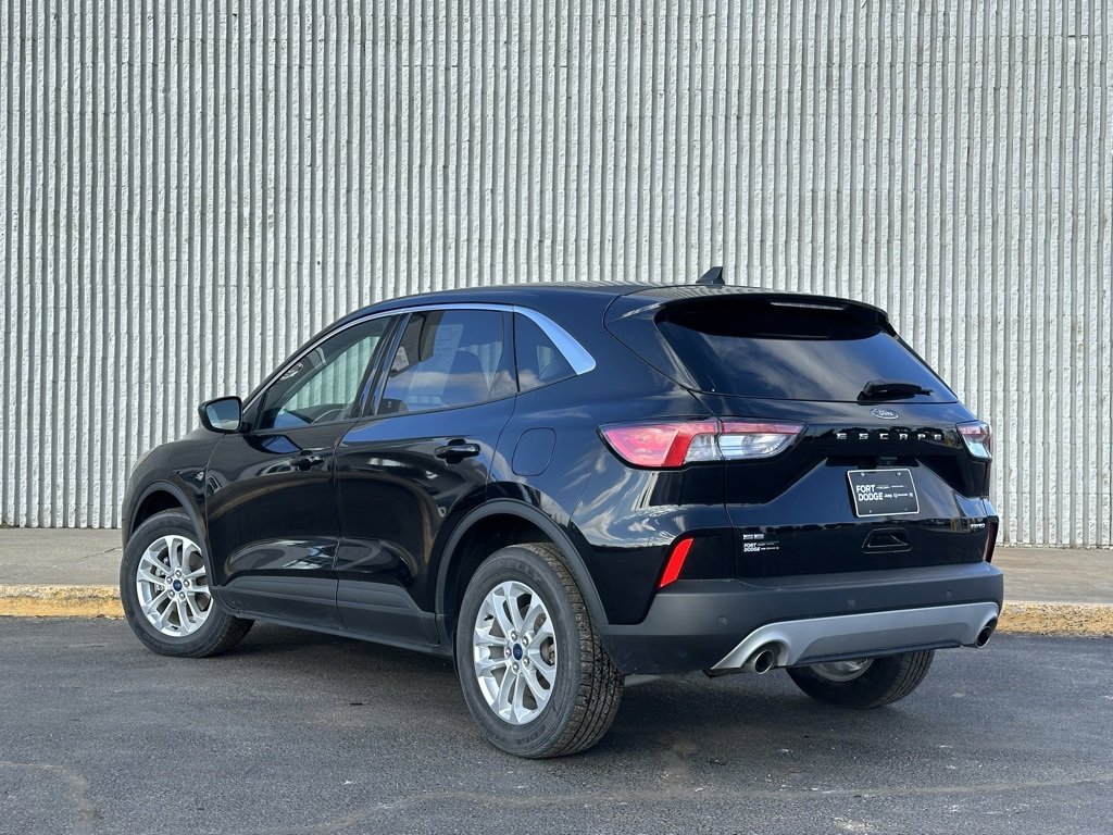 Used 2022 Ford Escape SE w/ Convenience Package image 3