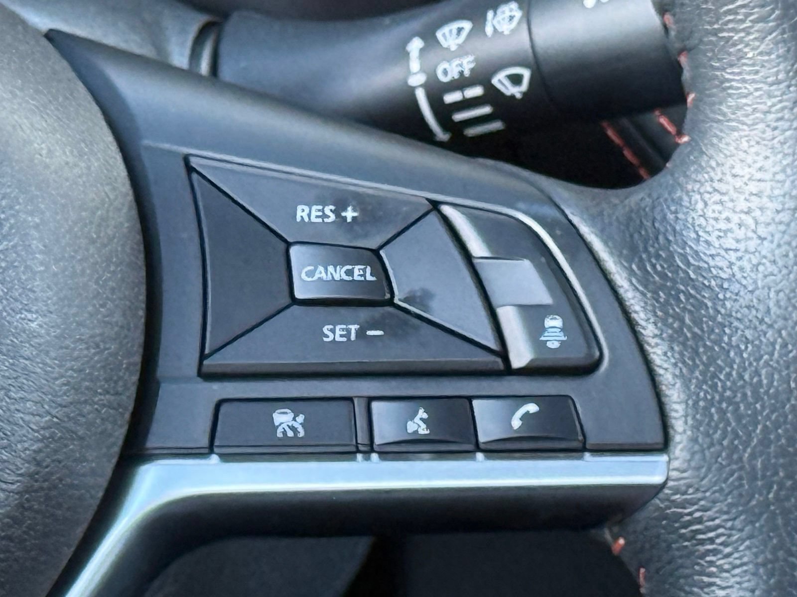 Used 2023 Nissan Kicks SR w/ SR Premium Package FWD image 28