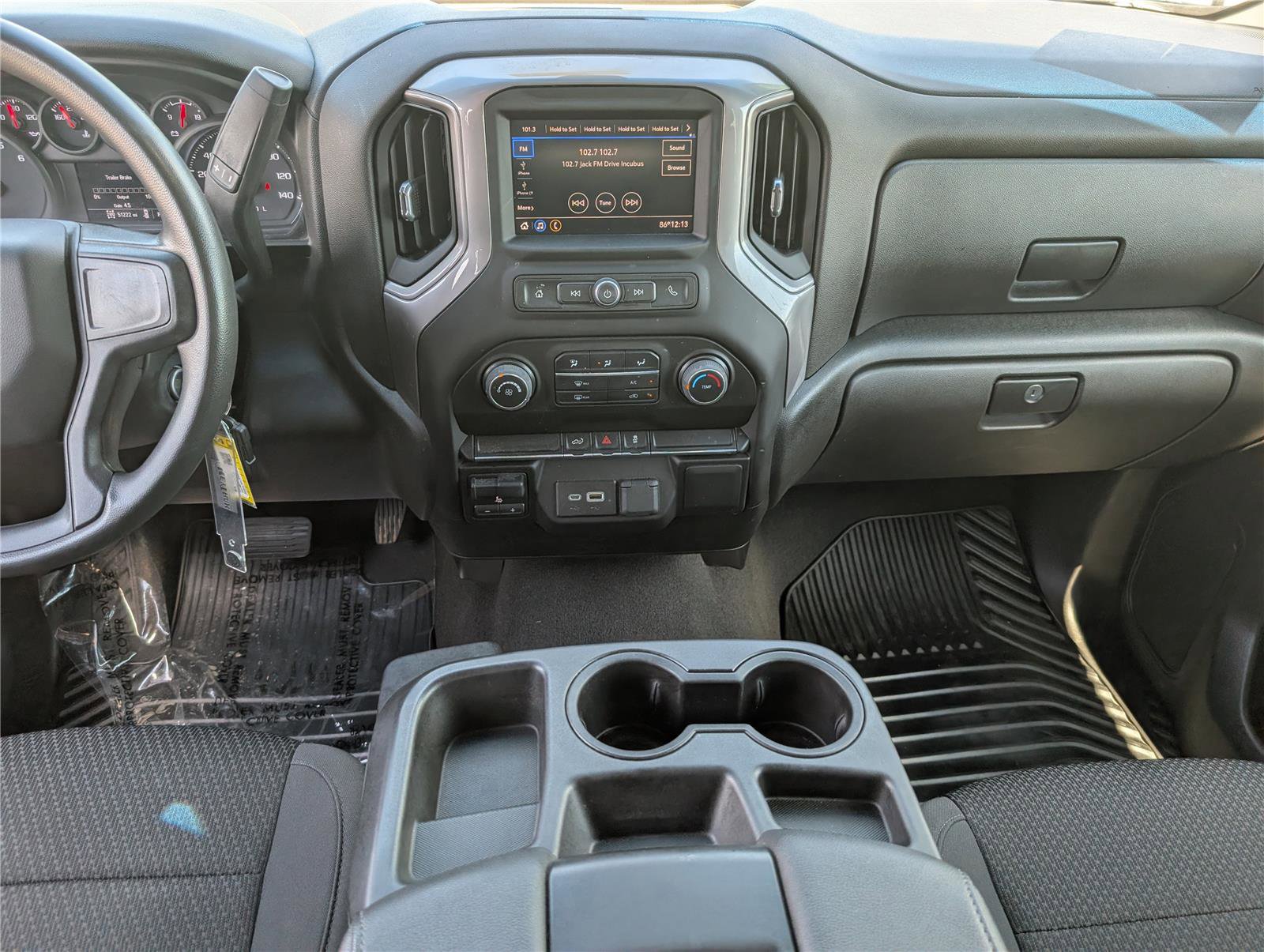 Used 2022 Chevrolet Silverado 2500 Custom w/ Custom Convenience Package AWD/4WD image 16