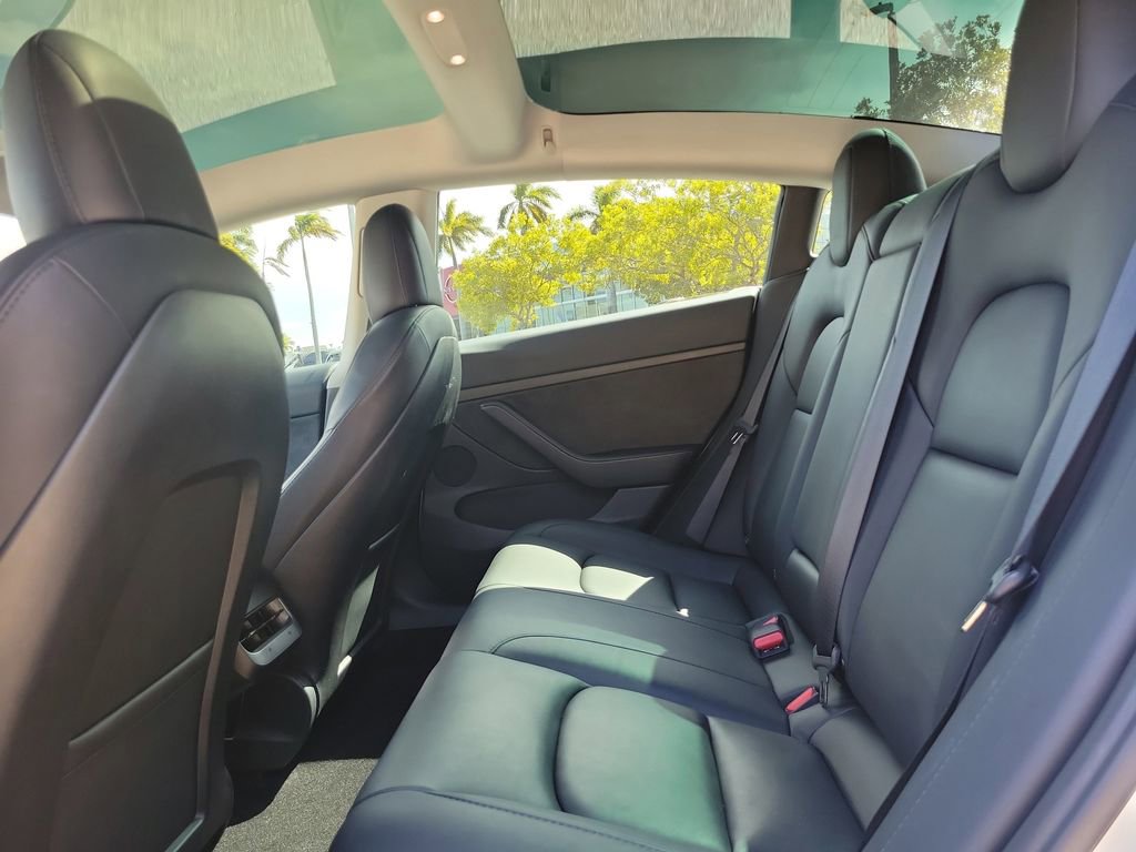Used 2022 Tesla Model 3 Standard Range RWD image 13