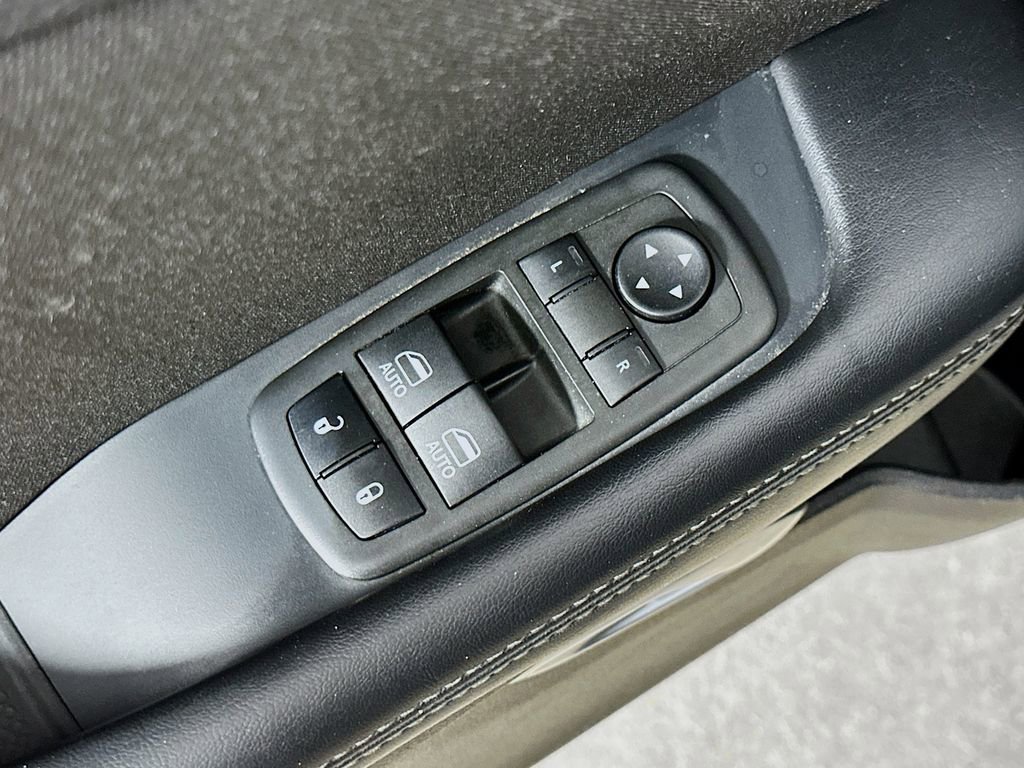 Used 2022 Dodge Challenger R/T RWD image 18