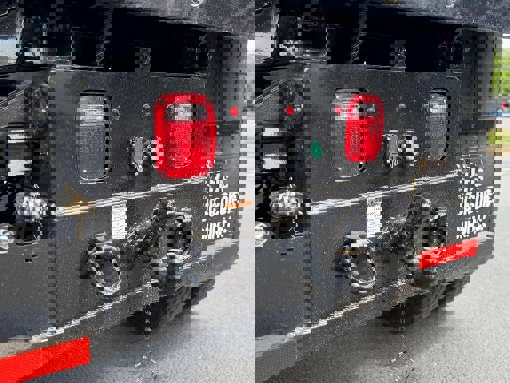 New 2027 Ford F750 2WD Regular Cab Super Duty image 9