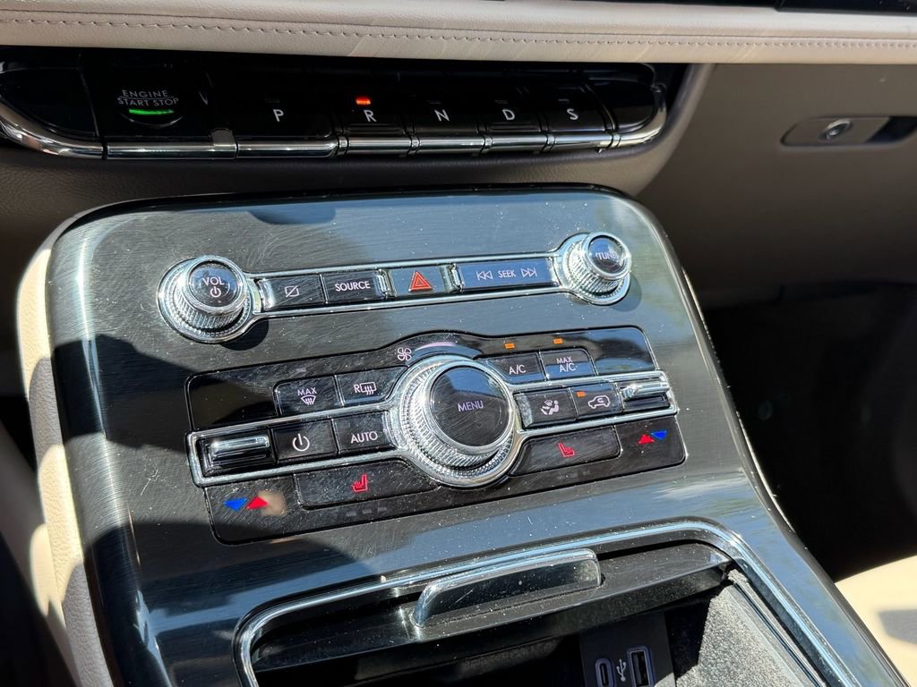 Certified 2022 Lincoln Nautilus FWD w/ Premium Package image 21