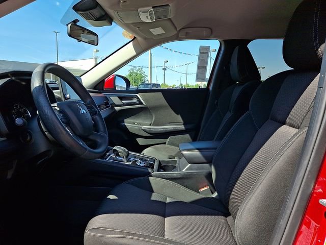 Used 2023 Mitsubishi Outlander ES FWD image 13