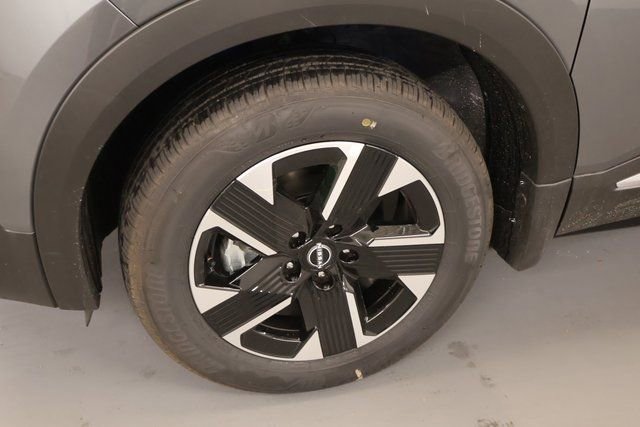 New 2026 Nissan Kicks SV w/ SV Premium Package image 7