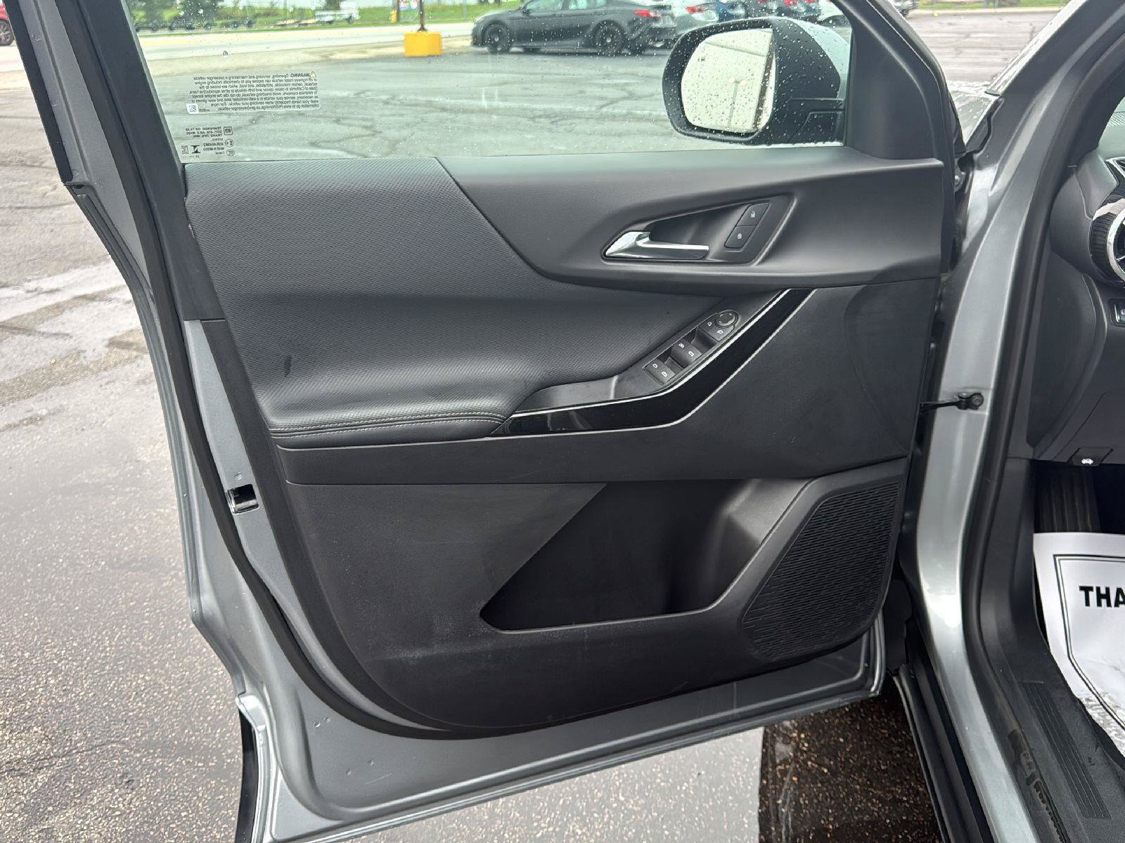 Used 2026 Chevrolet Equinox LT AWD/4WD image 18