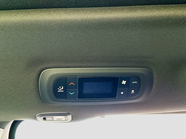 New 2026 Chrysler Pacifica Limited image 18