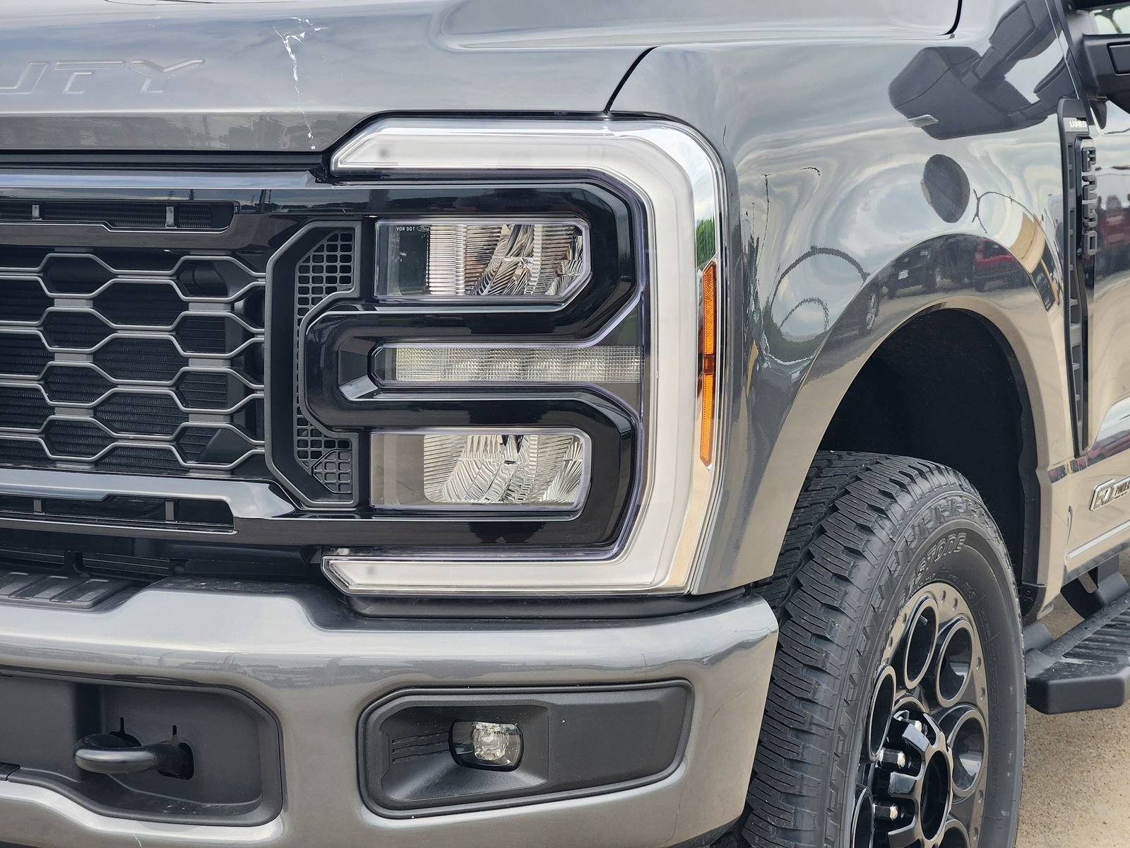 New 2026 Ford F250 Lariat w/ Black Appearance Package AWD/4WD image 10