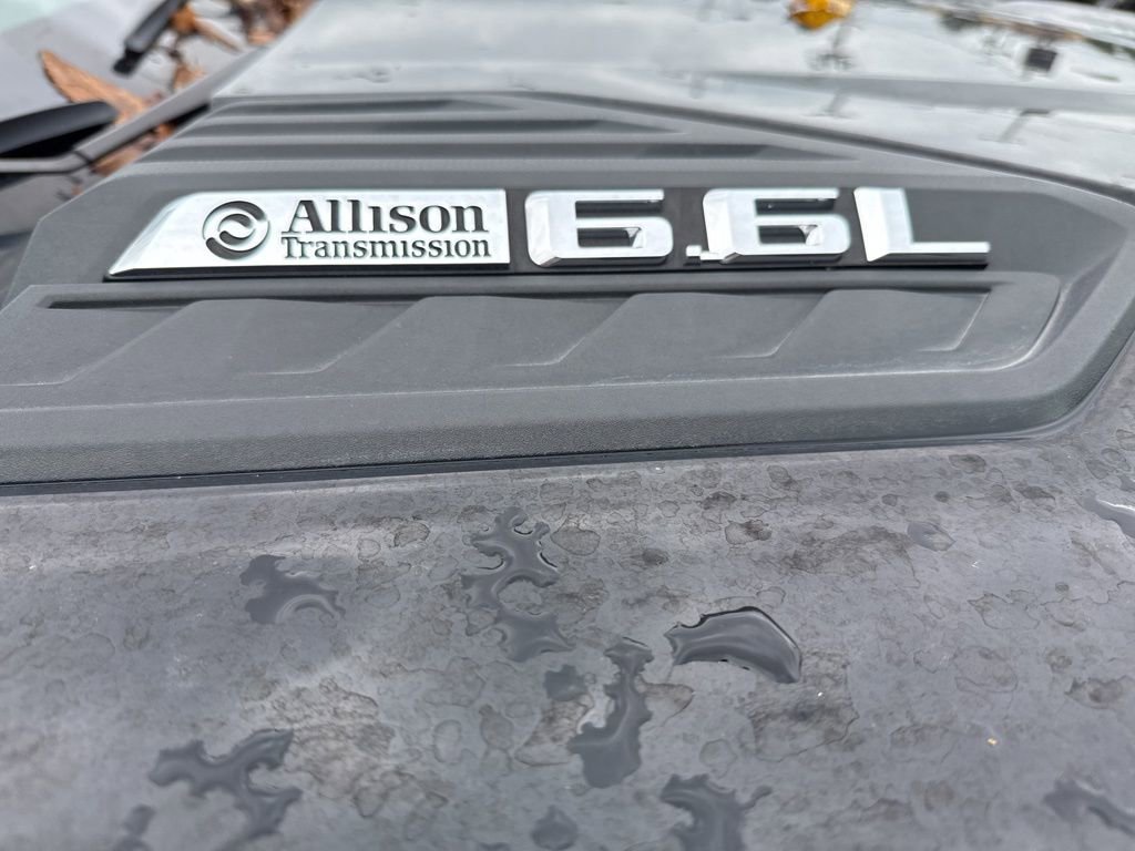 Used 2024 Chevrolet Silverado 2500 ZR2 w/ Technology Package image 10