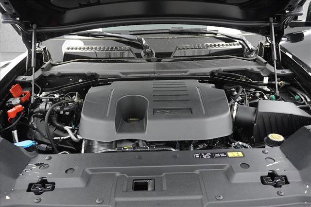New 2026 Land Rover Defender 110 X-Dynamic SE AWD/4WD image 27