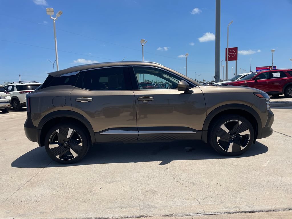 Certified 2025 Nissan Kicks SR FWD image 6
