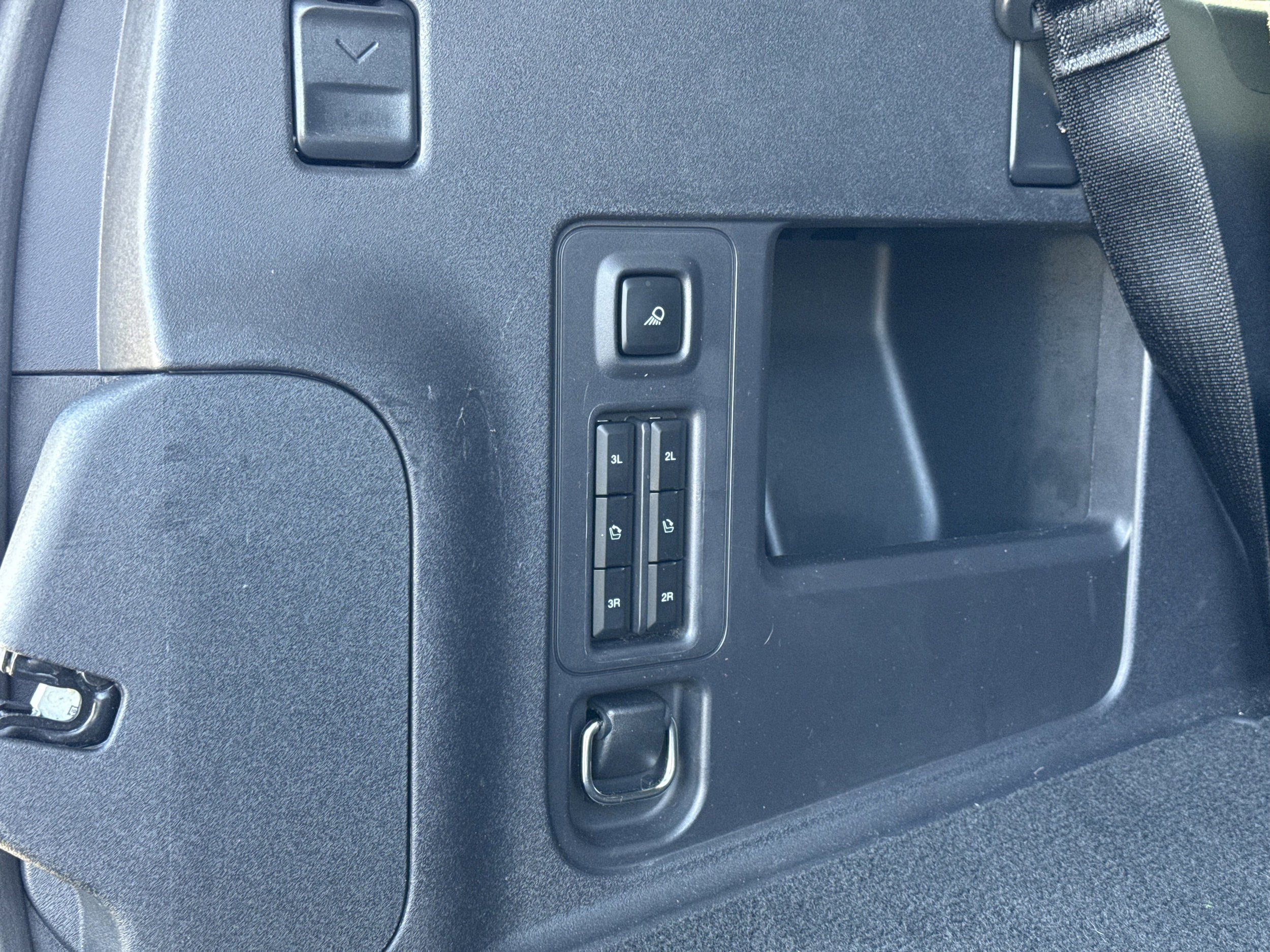 Used 2025 Ford Expedition Active AWD/4WD image 33