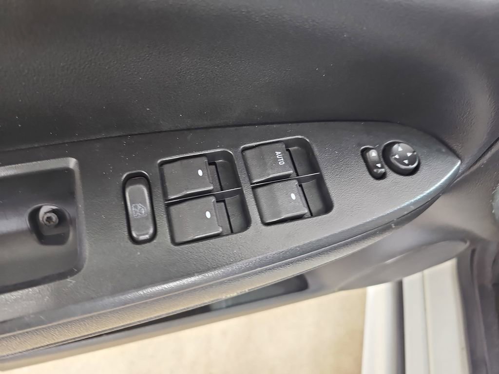 Used 2015 Chevrolet Impala LT w/ LT Sunroof Package image 31