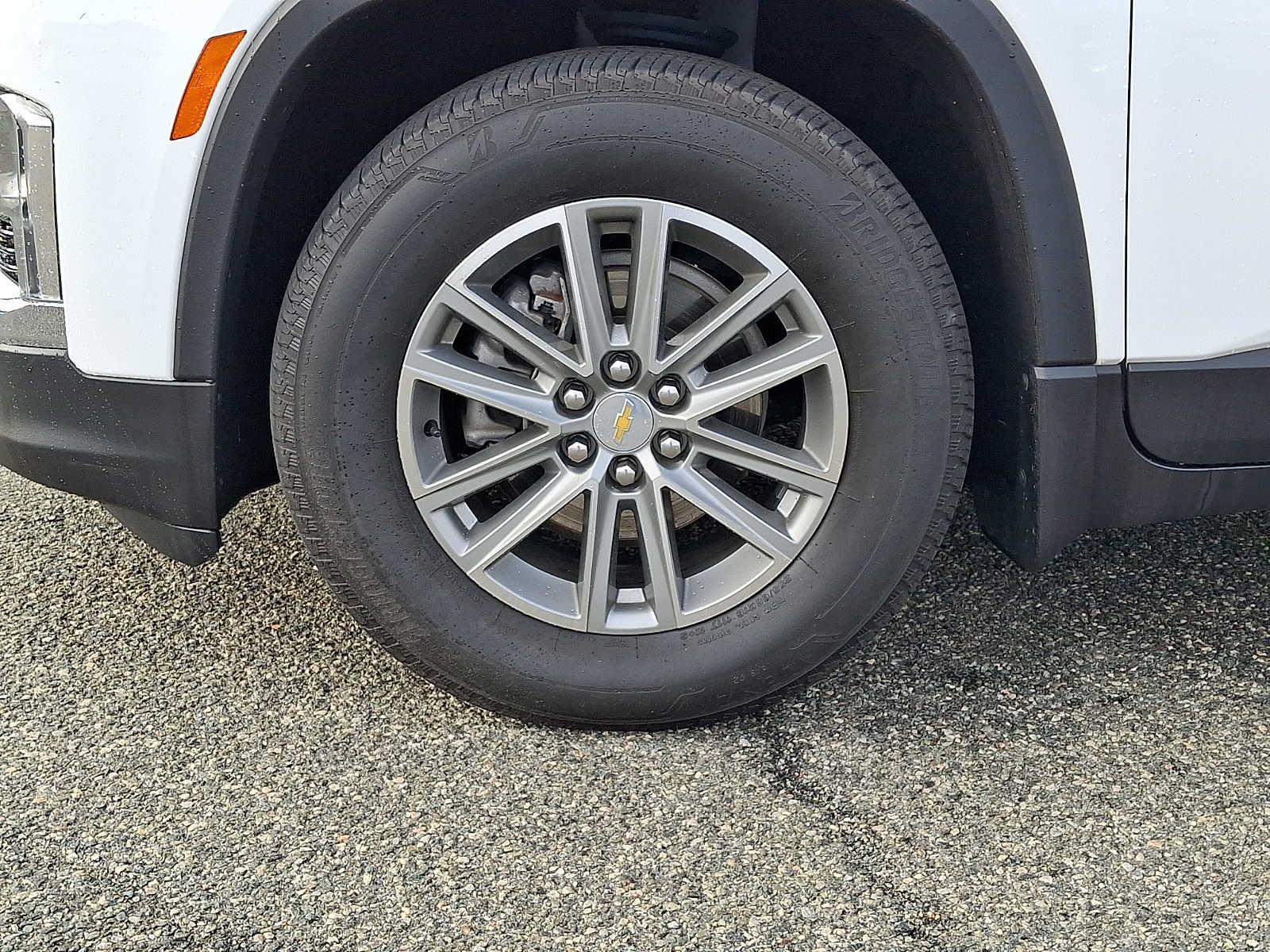 Used 2023 Chevrolet Traverse LT w/ LPO, Floor Liner Package AWD/4WD image 8