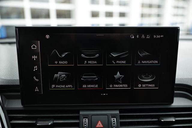 Used 2023 Audi Q5 e Premium Plus image 35