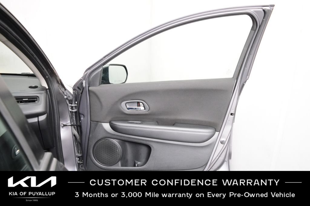 Used 2018 Honda HR-V LX image 15