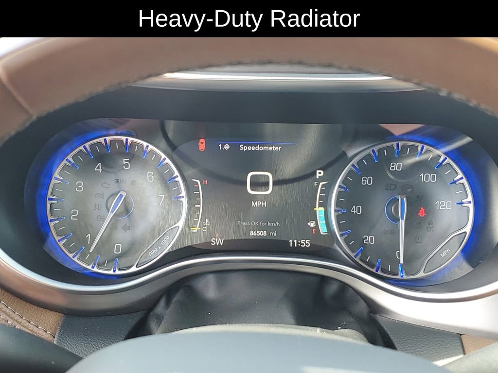 Used 2017 Chrysler Pacifica Limited FWD image 10