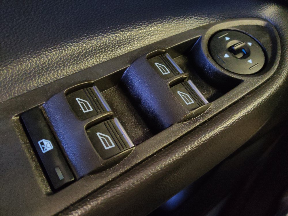 Used 2019 Ford Escape SE AWD/4WD image 27