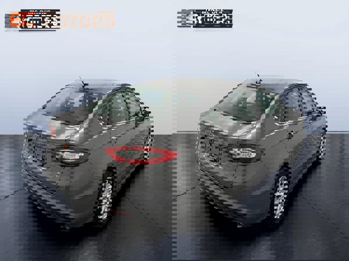 Used 2014 Ford Fusion SE FWD image 6