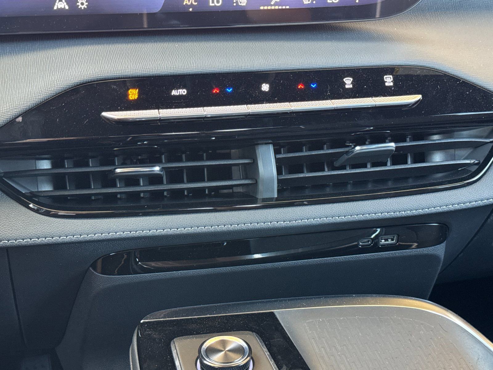 New 2026 Buick Enclave Sport Touring FWD image 22