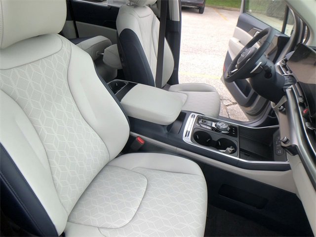 New 2026 Kia Carnival SX w/ SX Dark Edition Package image 26