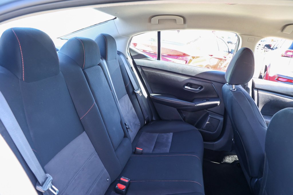 Used 2025 Nissan Sentra SR FWD image 18