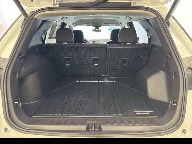Used 2024 Chevrolet Equinox LT w/ LPO, Floor Liner Package FWD image 23