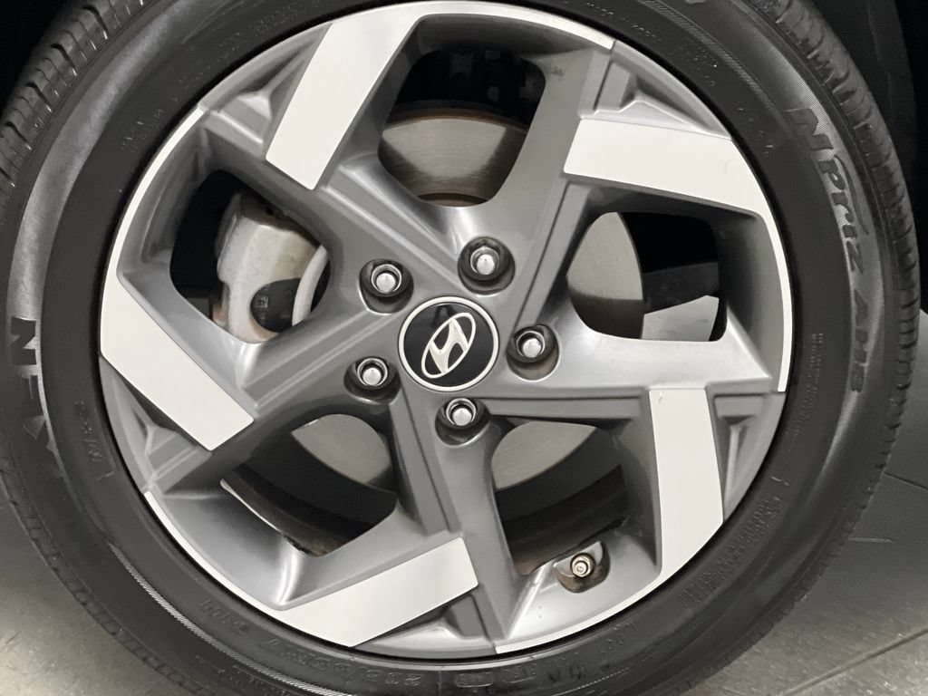 Used 2025 Hyundai Venue SEL FWD image 63