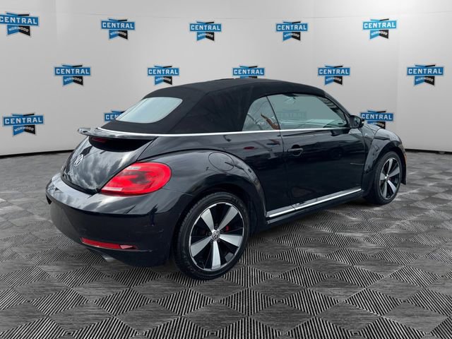Used 2015 Volkswagen Beetle R-Line image 12
