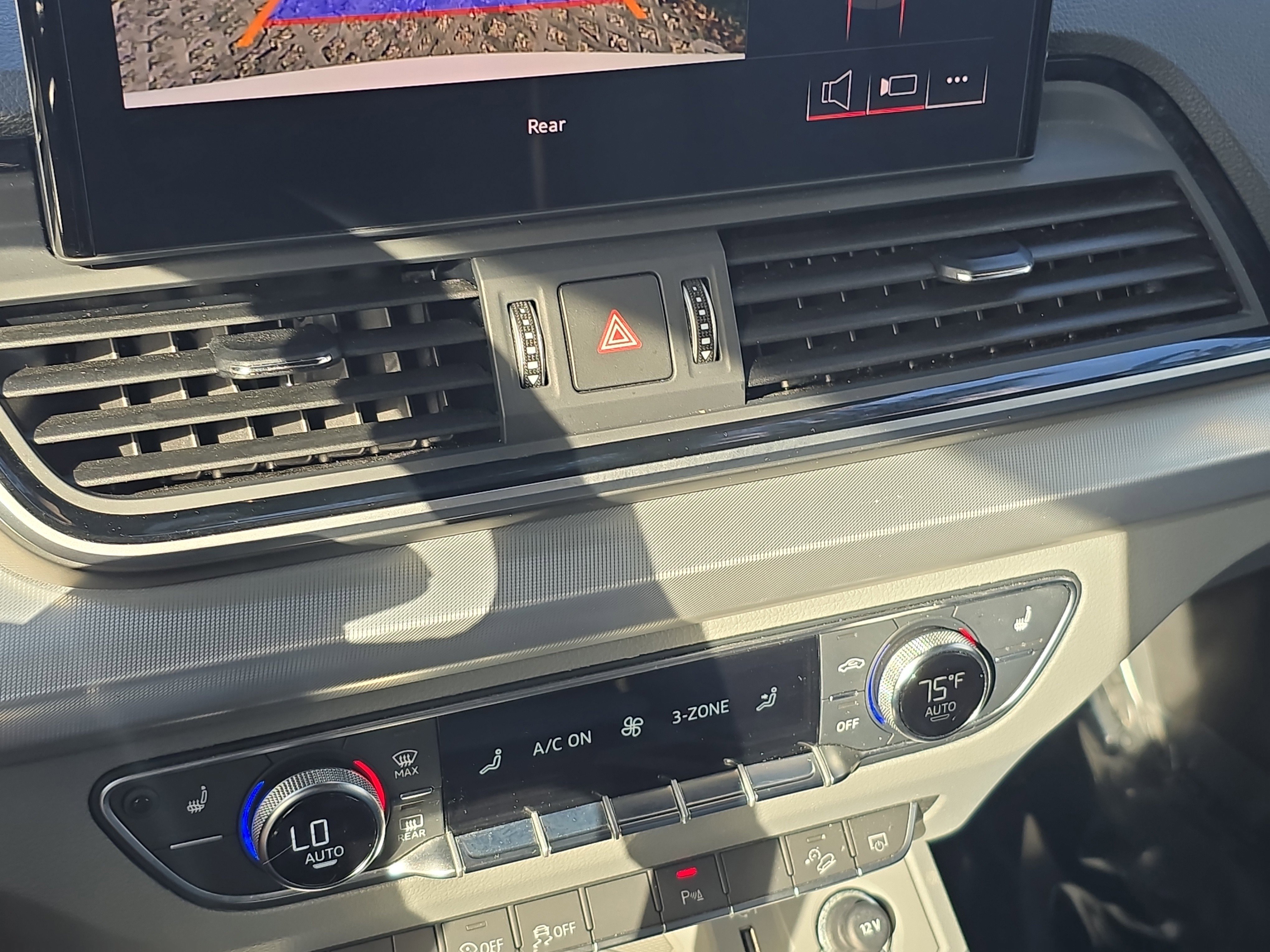 Used 2025 Audi Q5 2.0T Premium image 29