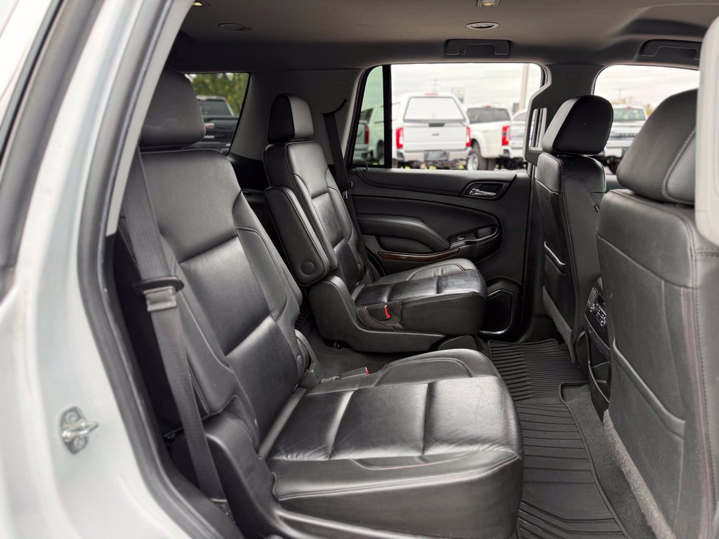 Used 2019 Chevrolet Tahoe LT w/ Luxury Package AWD/4WD image 13