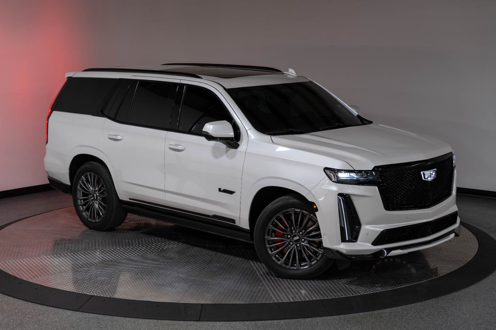 Used 2023 Cadillac Escalade V image 40