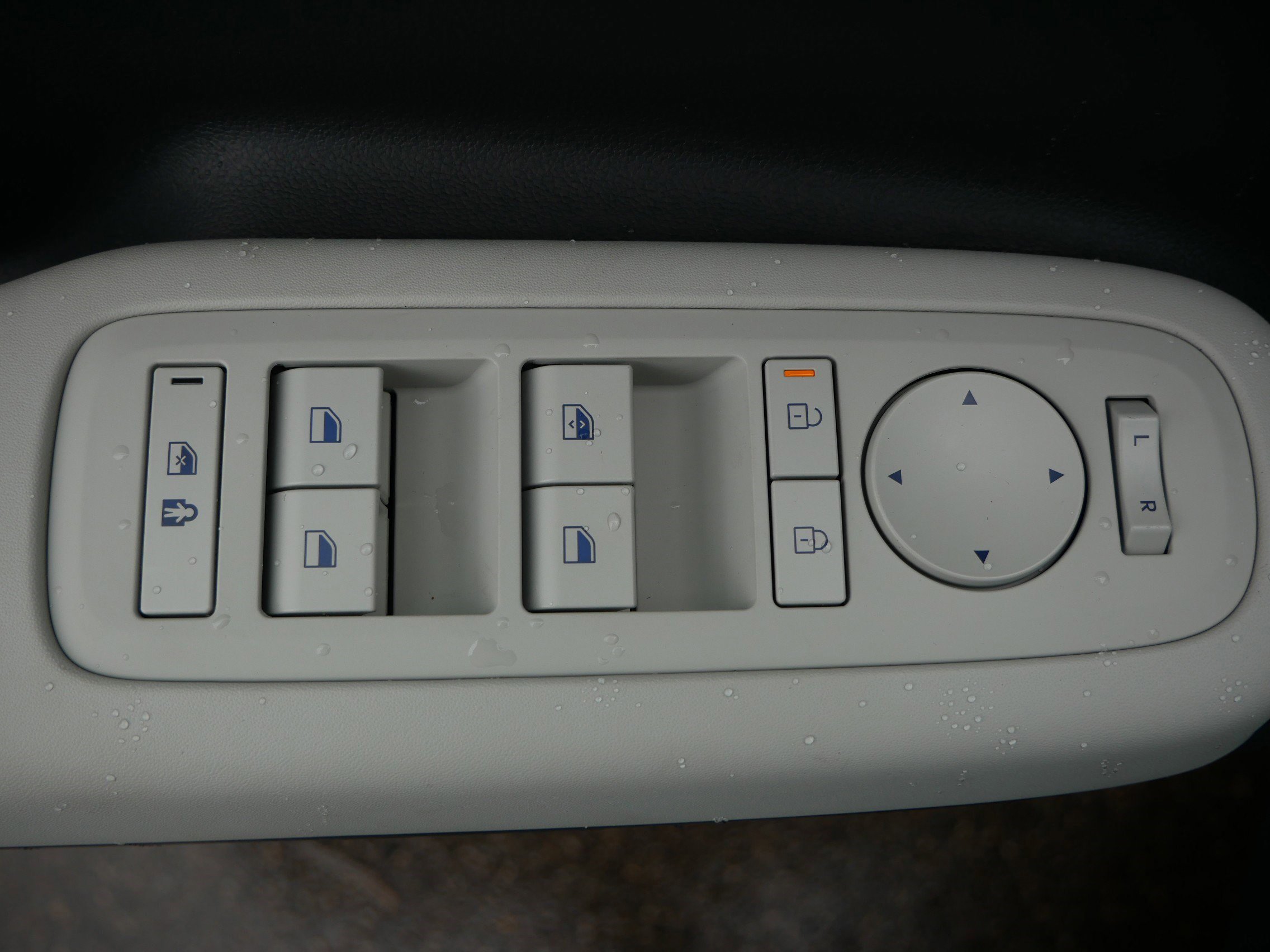 New 2026 Hyundai Santa Fe SE image 12