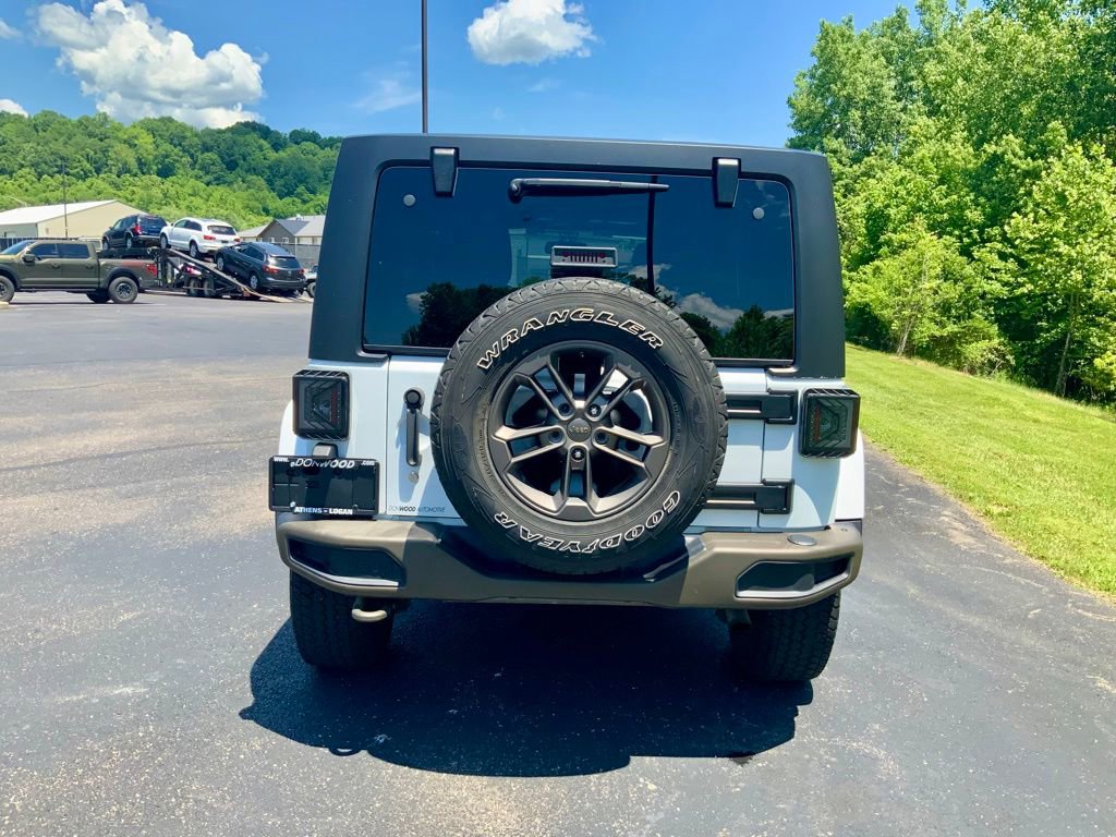 Used 2017 Jeep Wrangler Unlimited Sahara AWD/4WD image 12