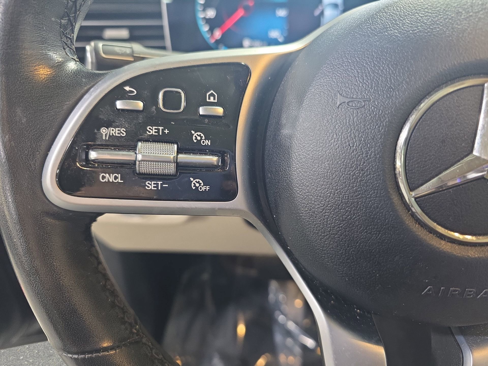 Used 2021 Mercedes-Benz GLE 350 4MATIC image 17