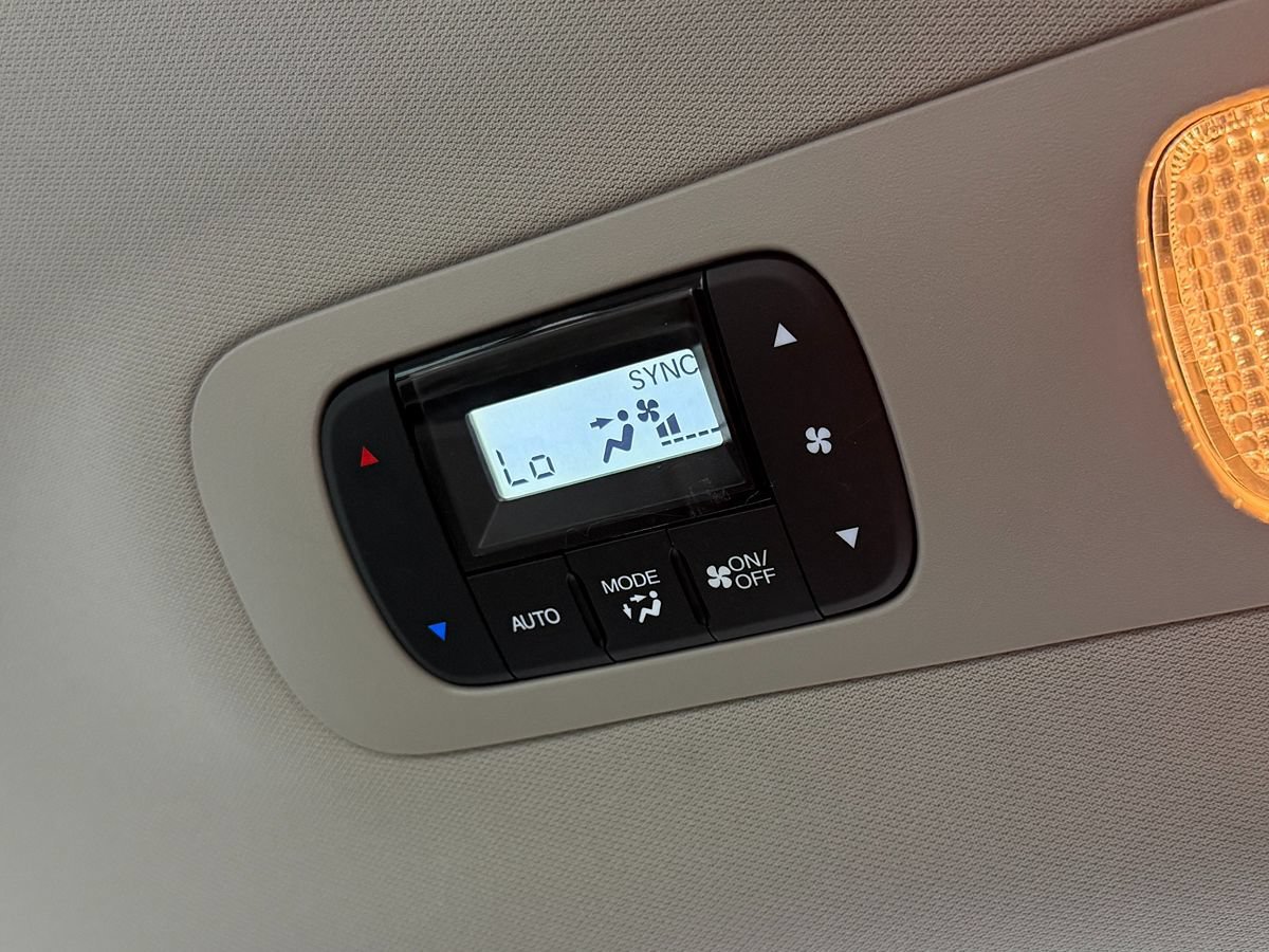 Used 2025 Honda Odyssey EX-L image 27