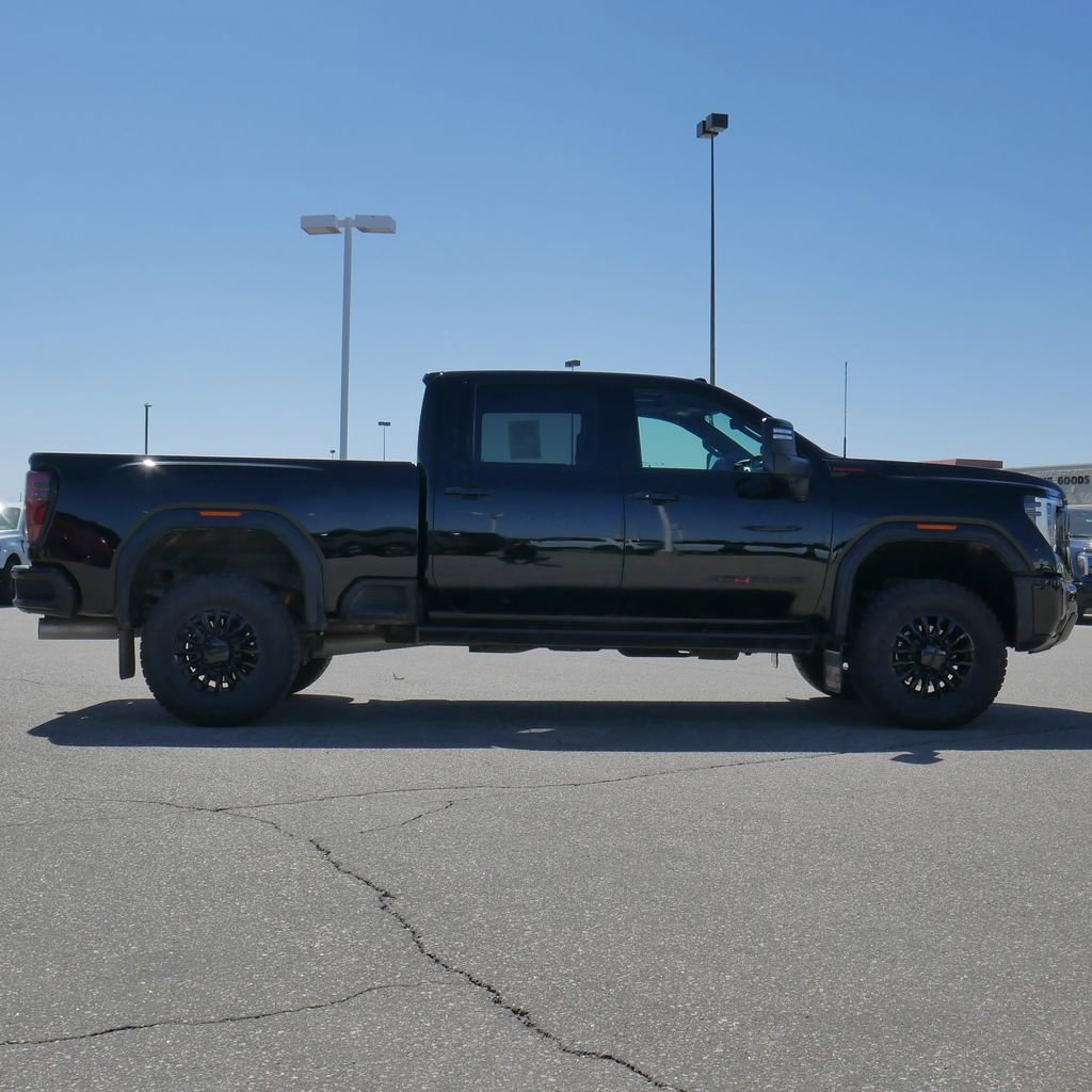 Used 2024 GMC Sierra 2500 AT4X AWD/4WD image 12