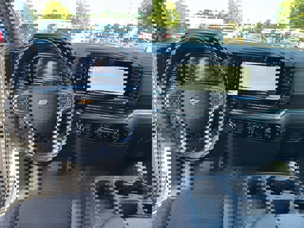 Used 2024 Chevrolet Silverado 2500 LT image 26