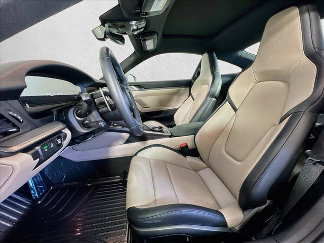 Certified 2025 Porsche 911 Carrera RWD image 5