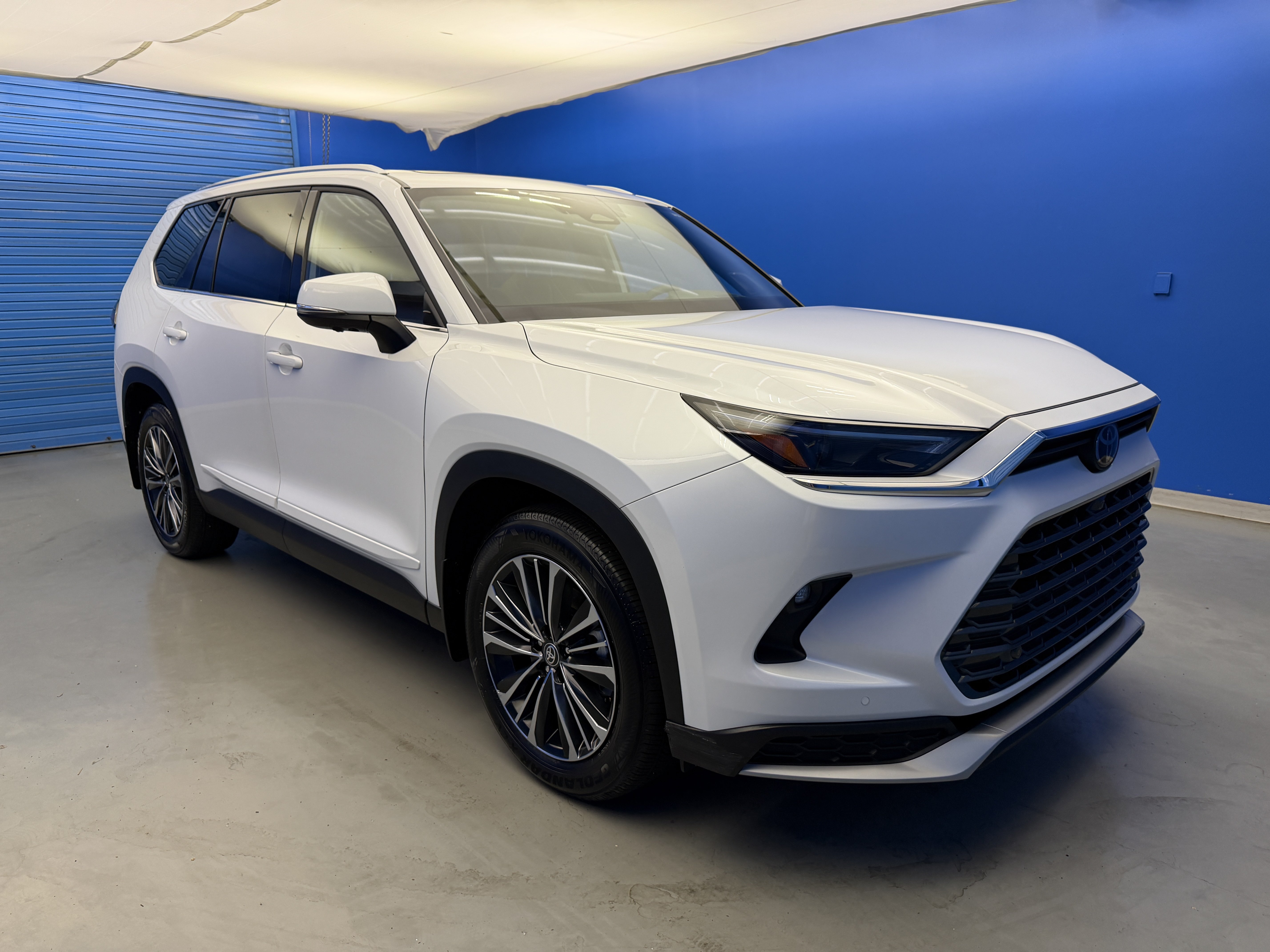 Used 2026 Toyota Grand Highlander AWD Hybrid image 2