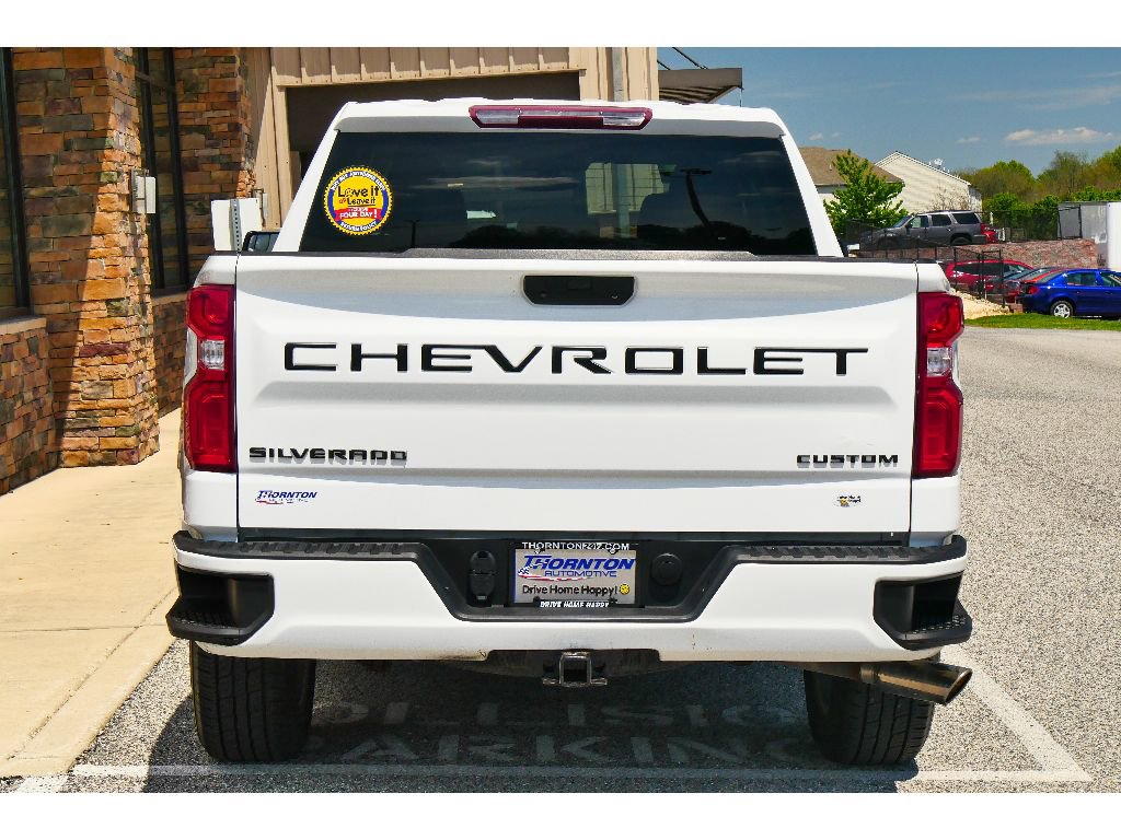 Used 2019 Chevrolet Silverado 1500 Custom w/ Custom Value Package AWD/4WD image 4