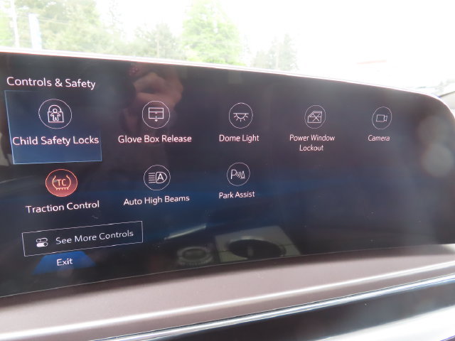Certified 2024 Cadillac Lyriq Tech AWD/4WD image 31