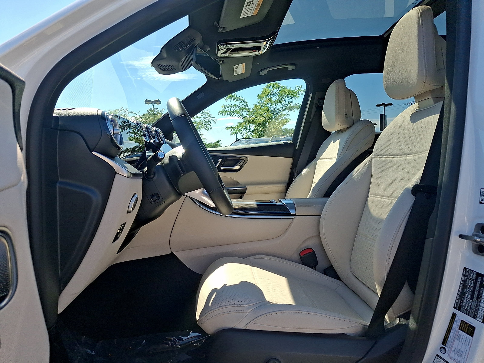 Certified 2026 Mercedes-Benz GLC 300 4MATIC image 13