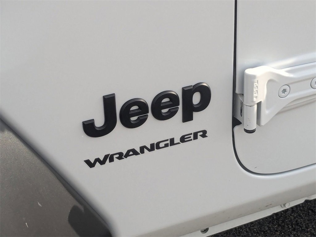 Used 2022 Jeep Wrangler Sport image 10