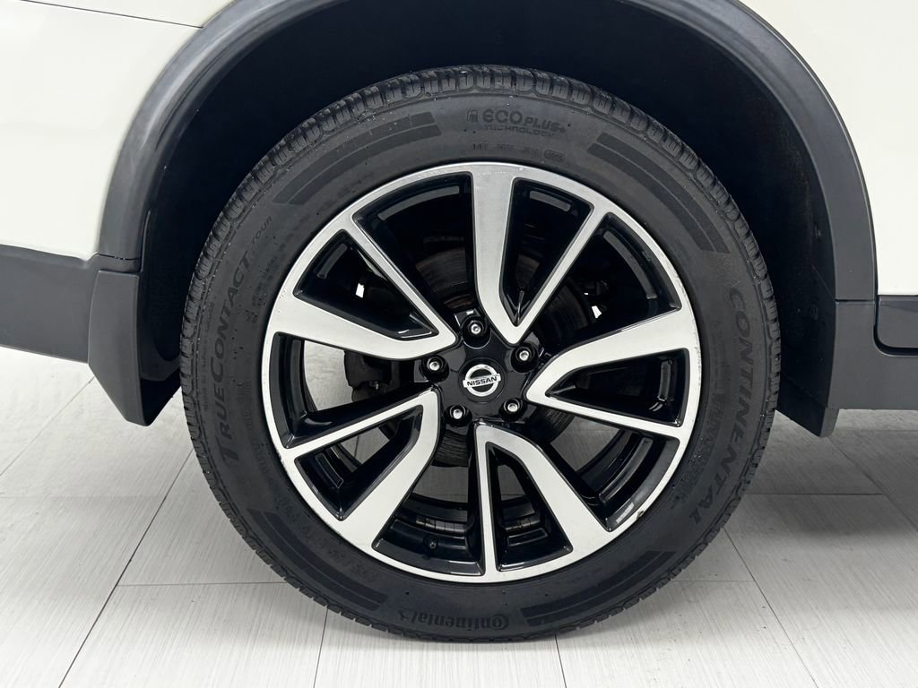 Used 2018 Nissan Rogue SL w/ Premium Package image 43