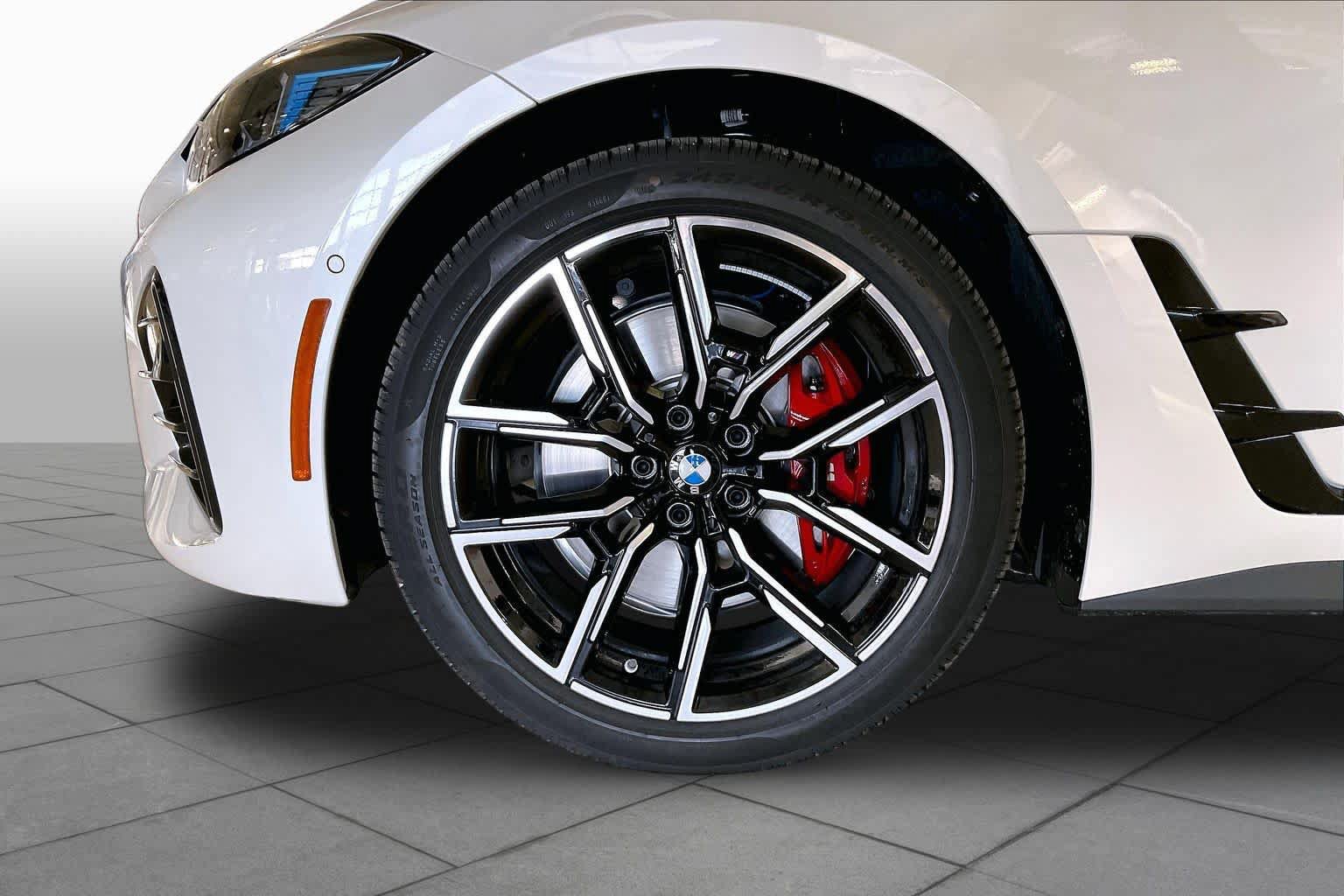 New 2026 BMW 430i xDrive w/ M Sport Package AWD/4WD image 11