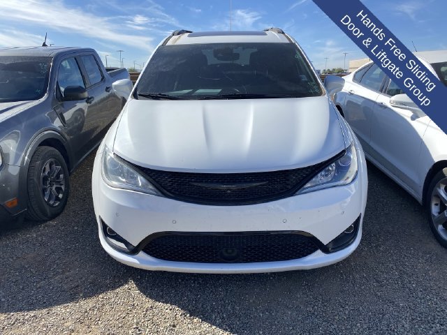 Used 2020 Chrysler Pacifica Touring-L Plus FWD image 7