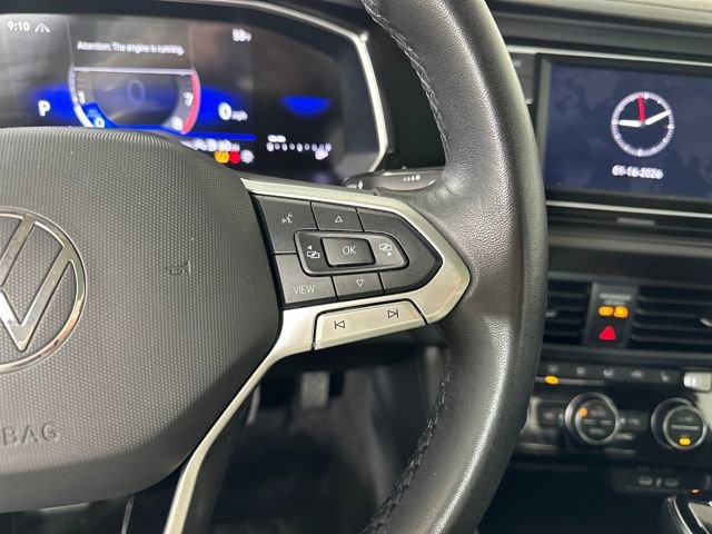 Used 2024 Volkswagen Jetta SE image 16