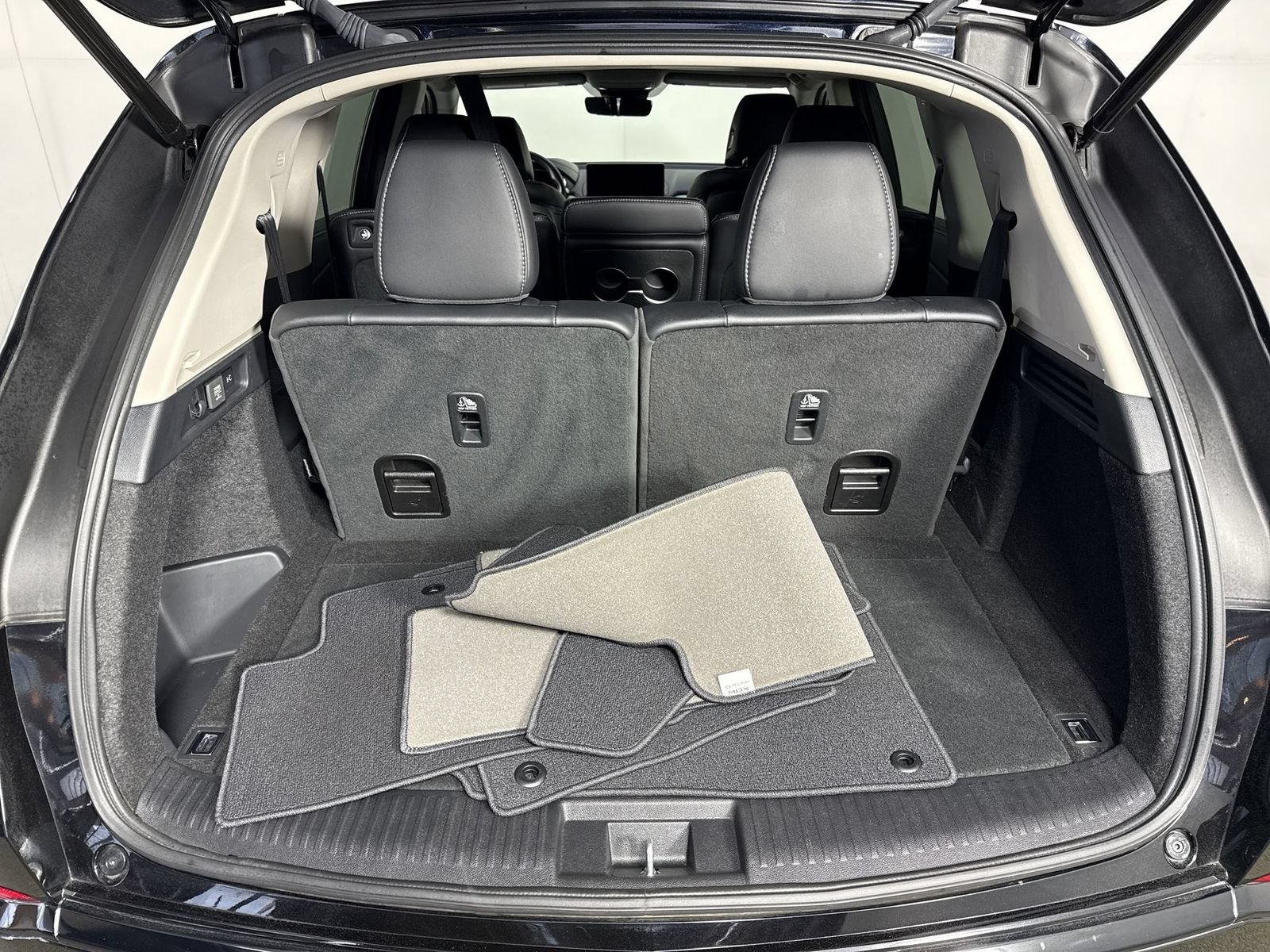 Certified 2025 Acura MDX w/ Technology Package FWD image 35